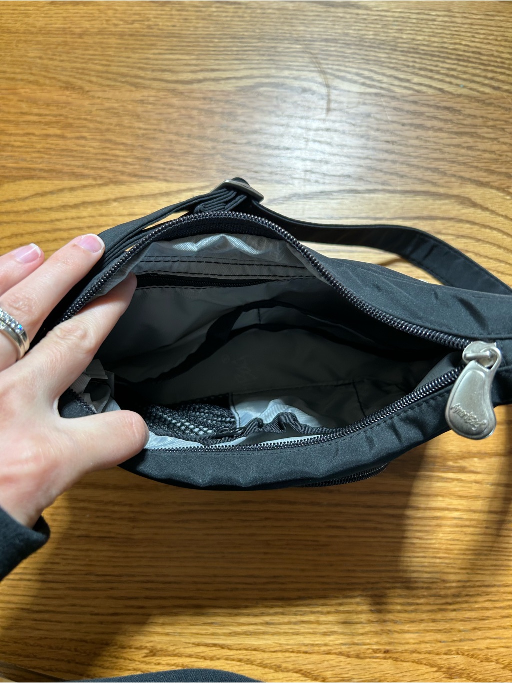 Women’s Ameribag Healthy Back Shoulder Bag Black With Silver Accent — image 3 of 8